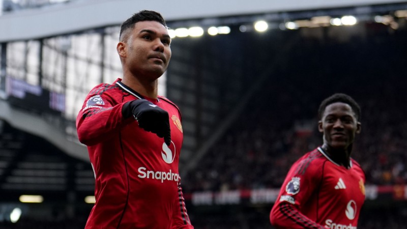 Casemiro sắp chuyển đến LA Galaxy